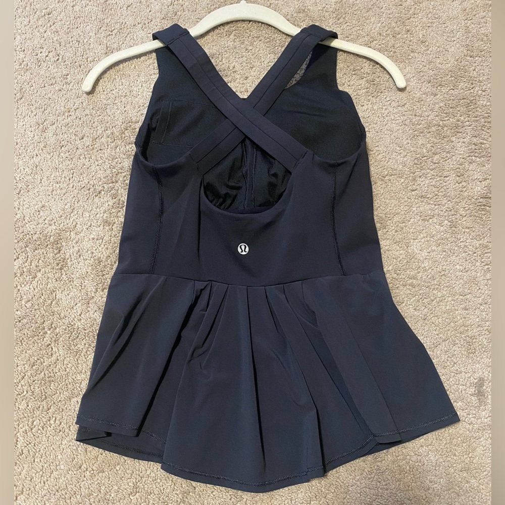Lululemon Peplum Tank 4 XS EUC Black or White